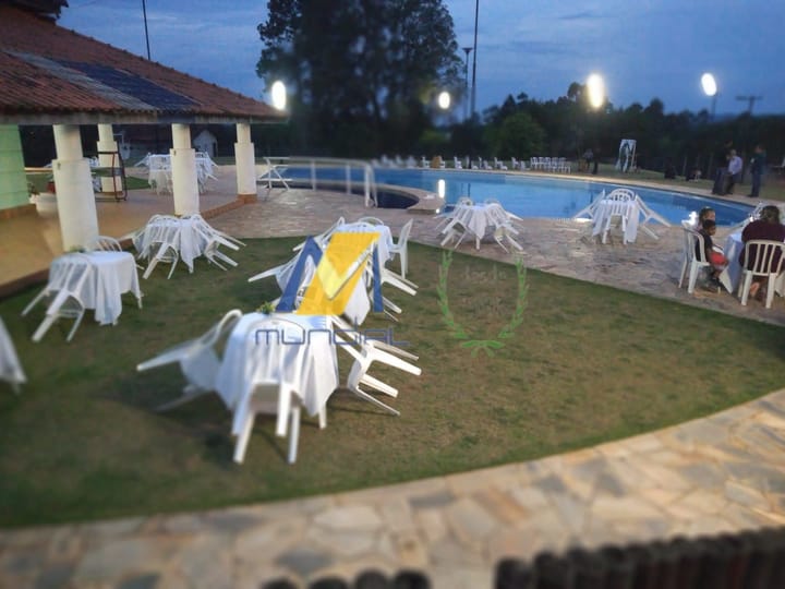 Chácara à venda com 4 quartos, 1500m² - Foto 8