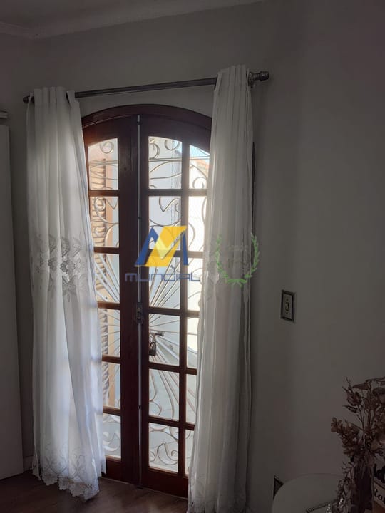 Casa à venda com 3 quartos, 202m² - Foto 9