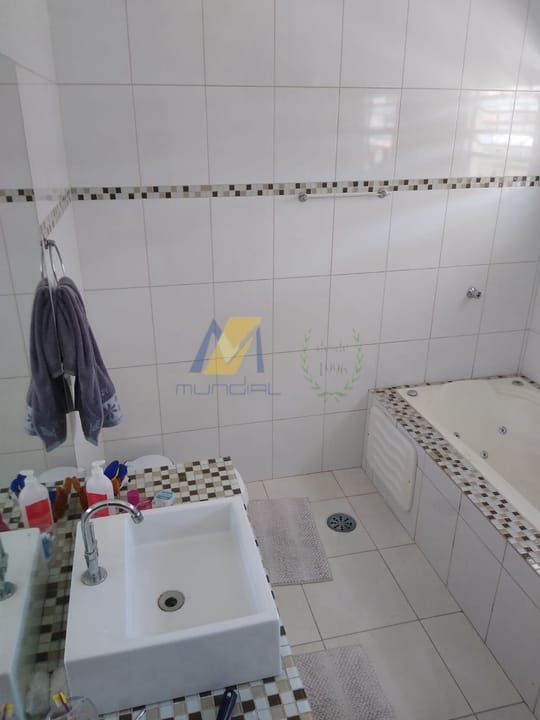 Casa à venda com 3 quartos, 270m² - Foto 18