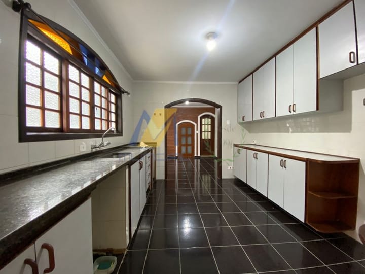 Casa à venda com 3 quartos, 125m² - Foto 9