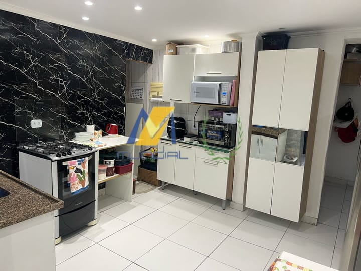 Casa à venda com 2 quartos, 50m² - Foto 11