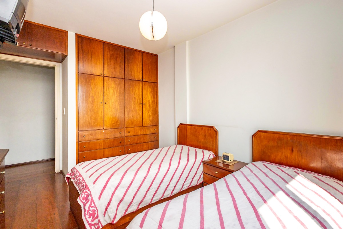 Apartamento à venda com 3 quartos, 121m² - Foto 20