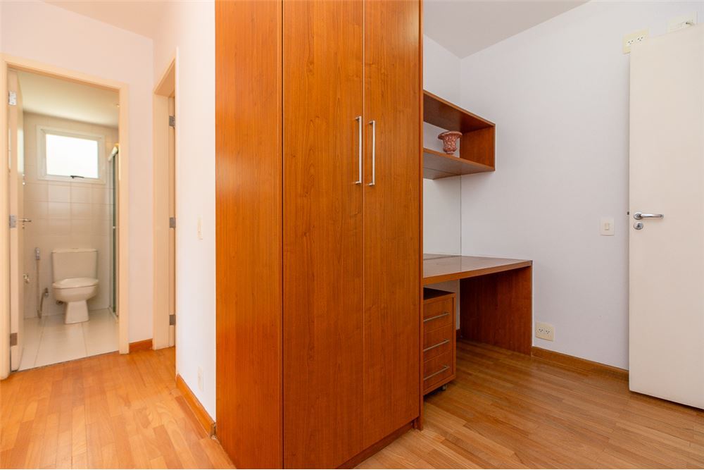 Apartamento à venda com 3 quartos, 115m² - Foto 9