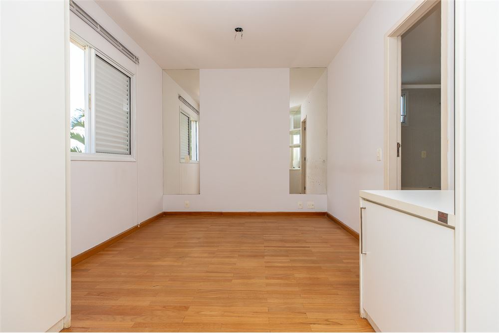 Apartamento à venda com 3 quartos, 115m² - Foto 17