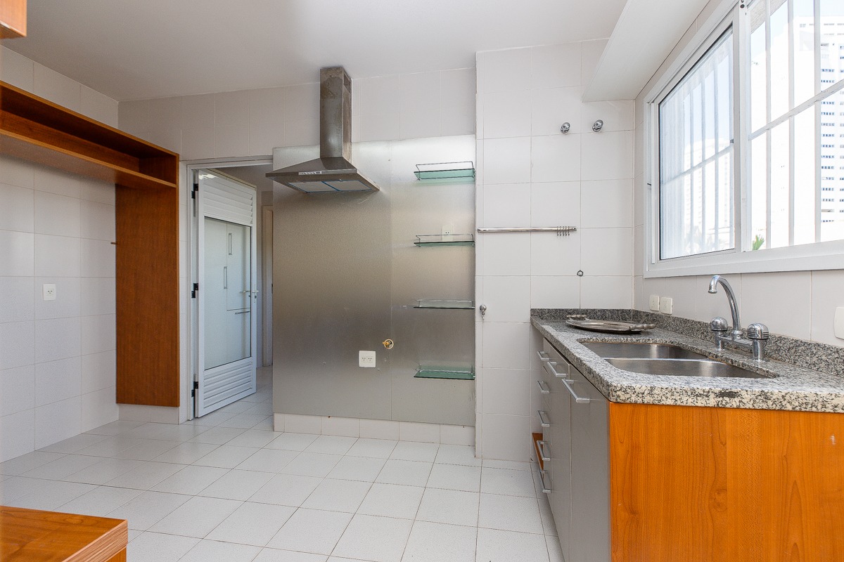 Apartamento à venda com 3 quartos, 115m² - Foto 8