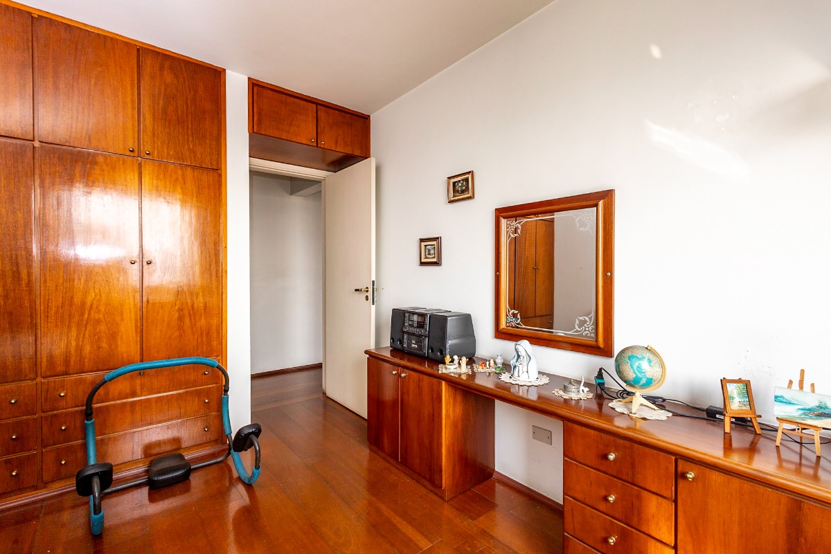 Apartamento à venda com 3 quartos, 121m² - Foto 25