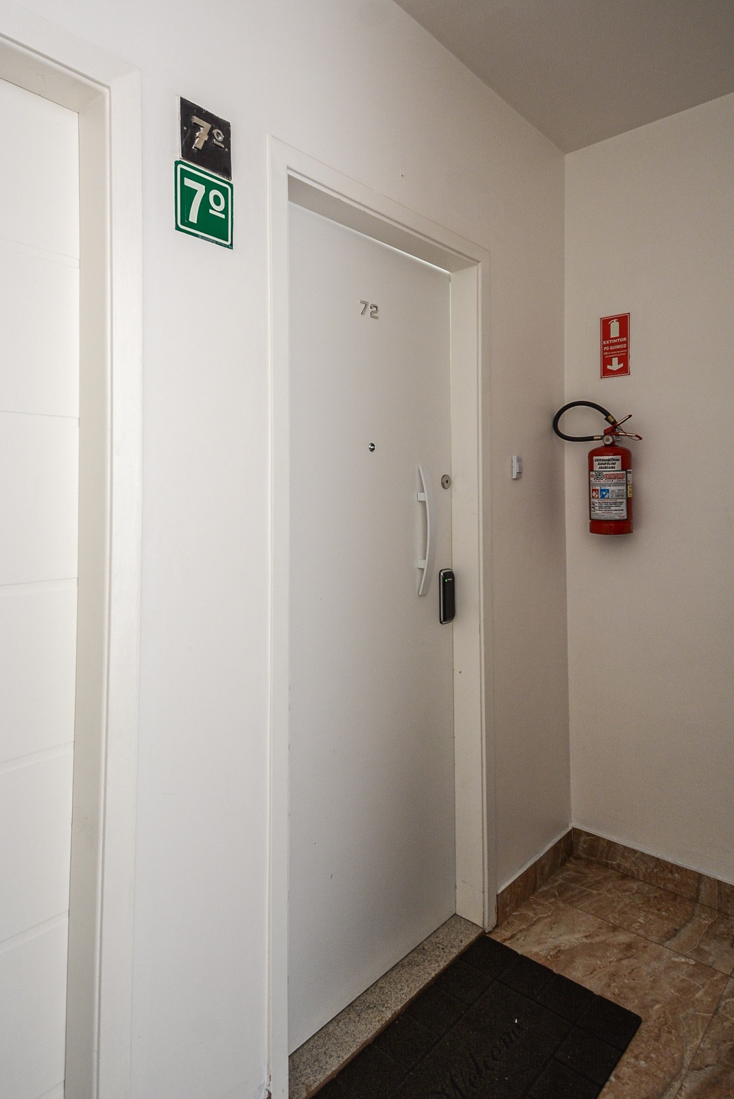 Apartamento à venda com 2 quartos, 81m² - Foto 27