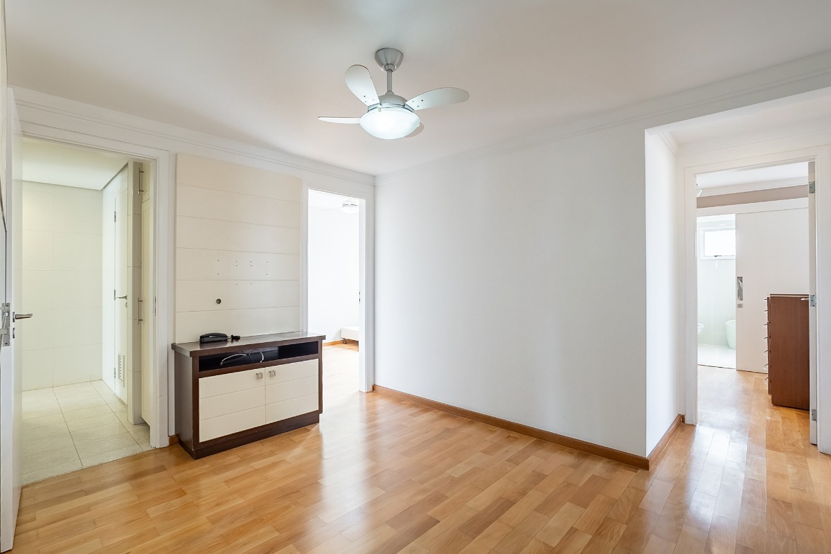 Apartamento à venda com 3 quartos, 198m² - Foto 12