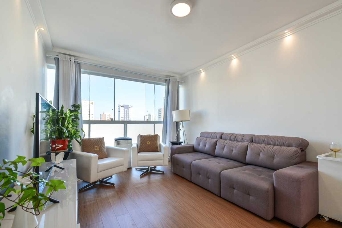 Apartamento à venda com 2 quartos, 81m² - Foto 1