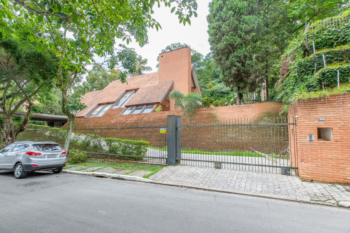 Casa à venda com 4 quartos, 800m² - Foto 3