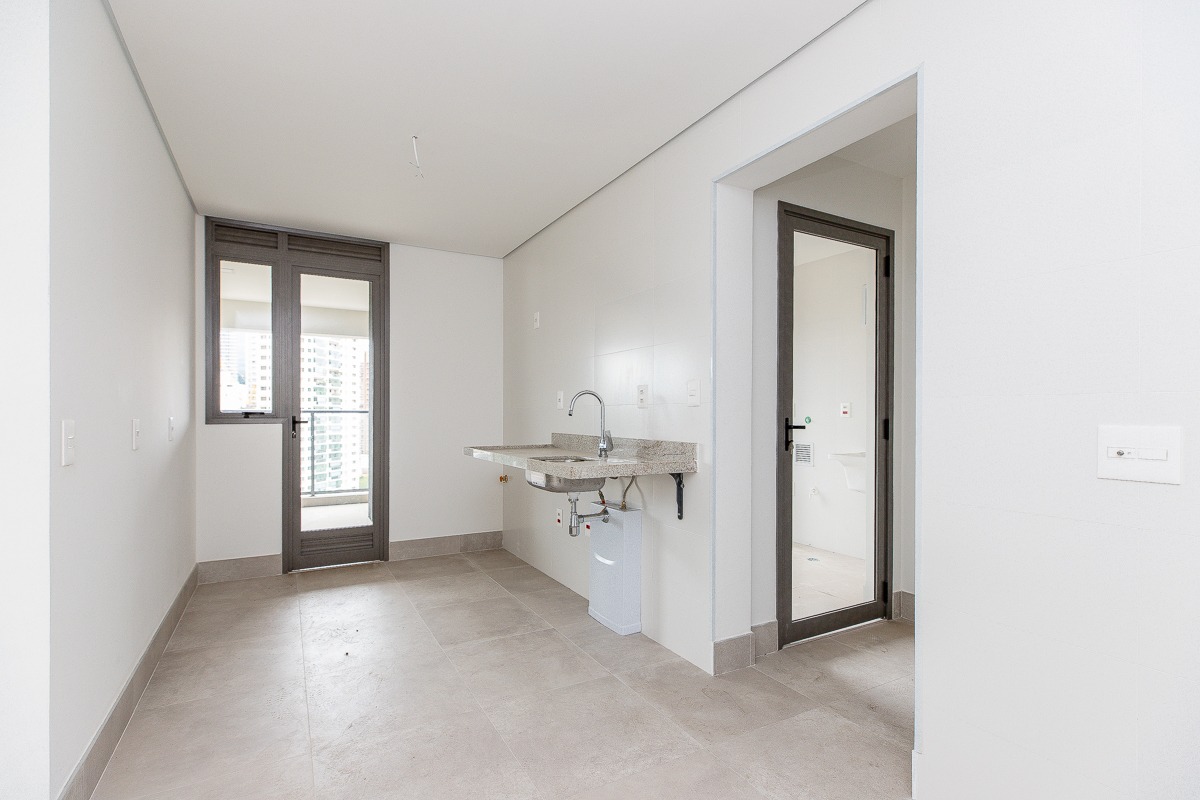 Apartamento à venda com 3 quartos, 143m² - Foto 12