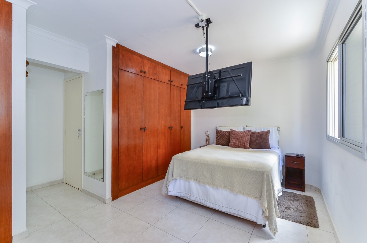 Apartamento à venda com 1 quarto, 62m² - Foto 11