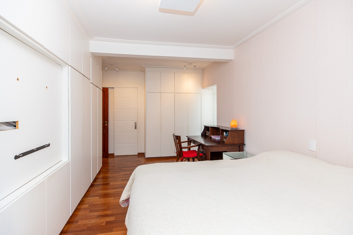 Apartamento à venda com 4 quartos, 223m² - Foto 35