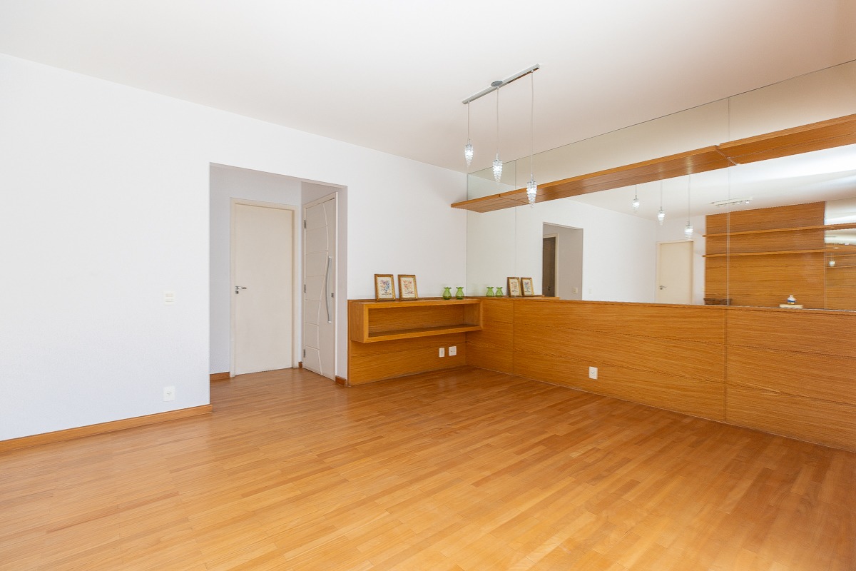 Apartamento à venda com 3 quartos, 115m² - Foto 19