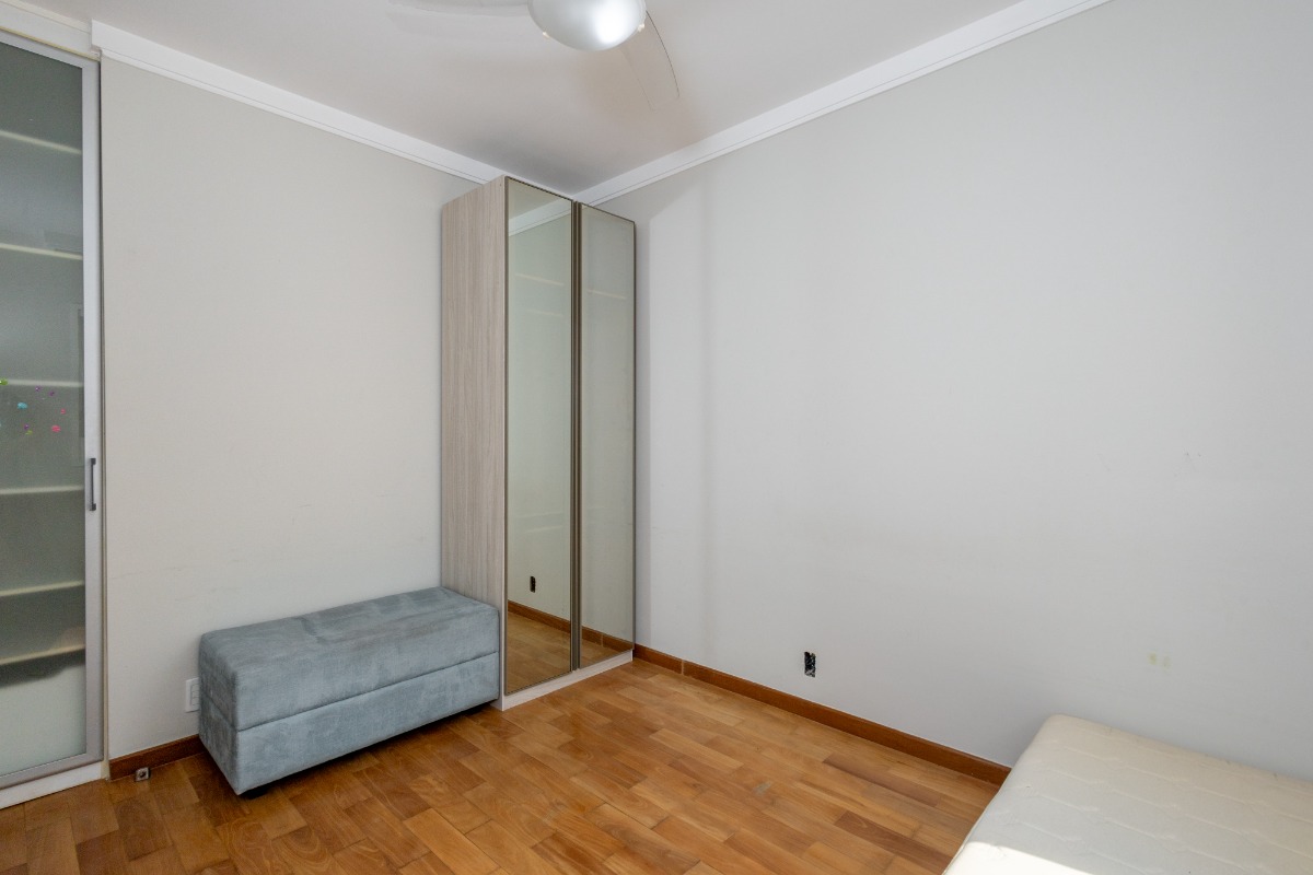 Apartamento à venda com 3 quartos, 198m² - Foto 43