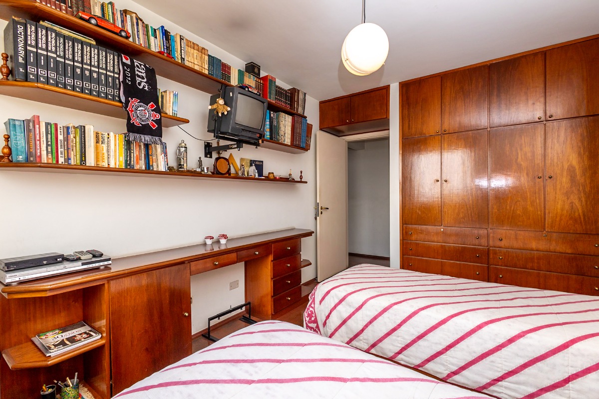 Apartamento à venda com 3 quartos, 121m² - Foto 21