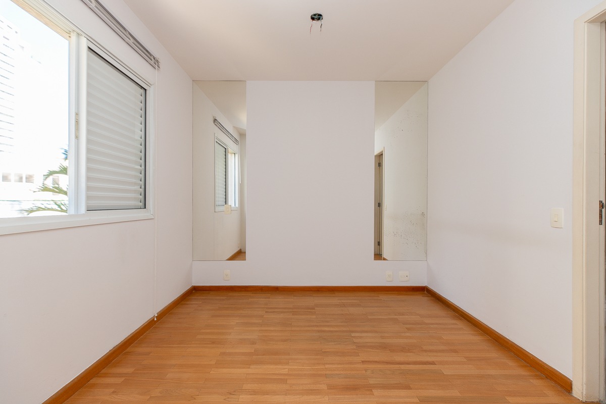 Apartamento à venda com 3 quartos, 115m² - Foto 33