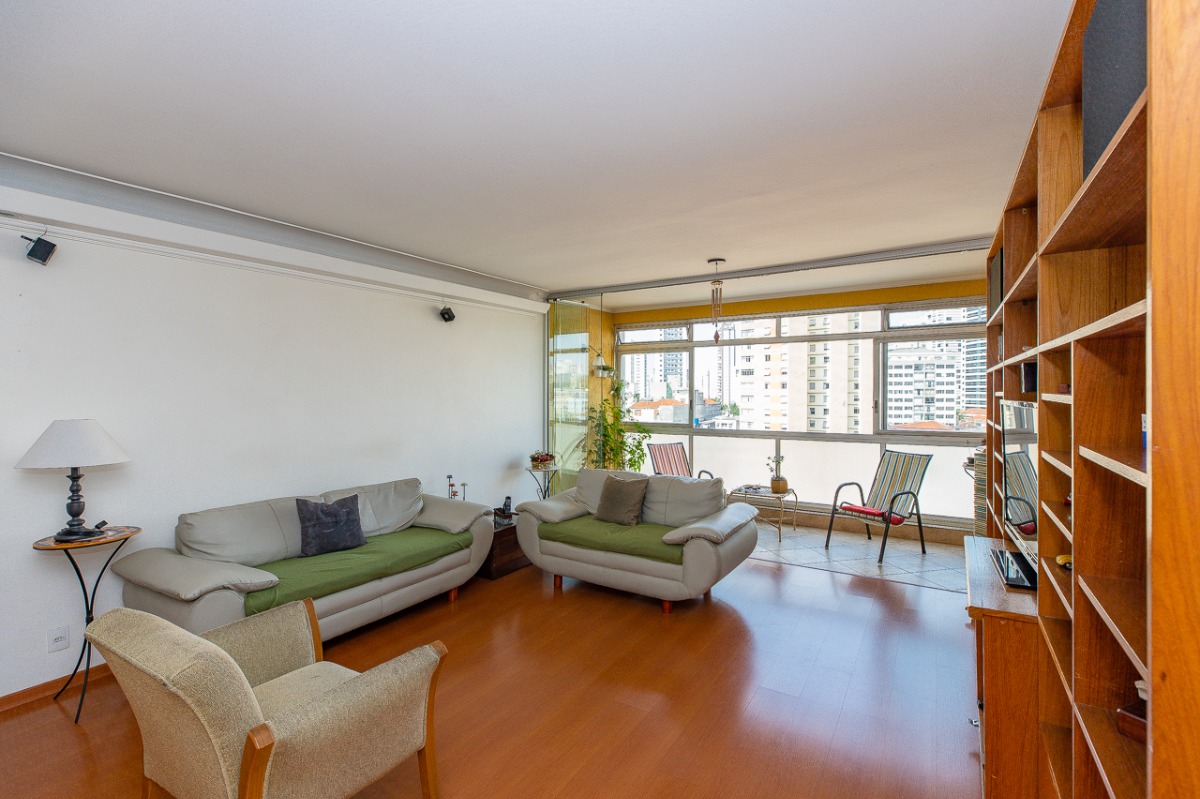 Apartamento à venda com 3 quartos, 138m² - Foto 2