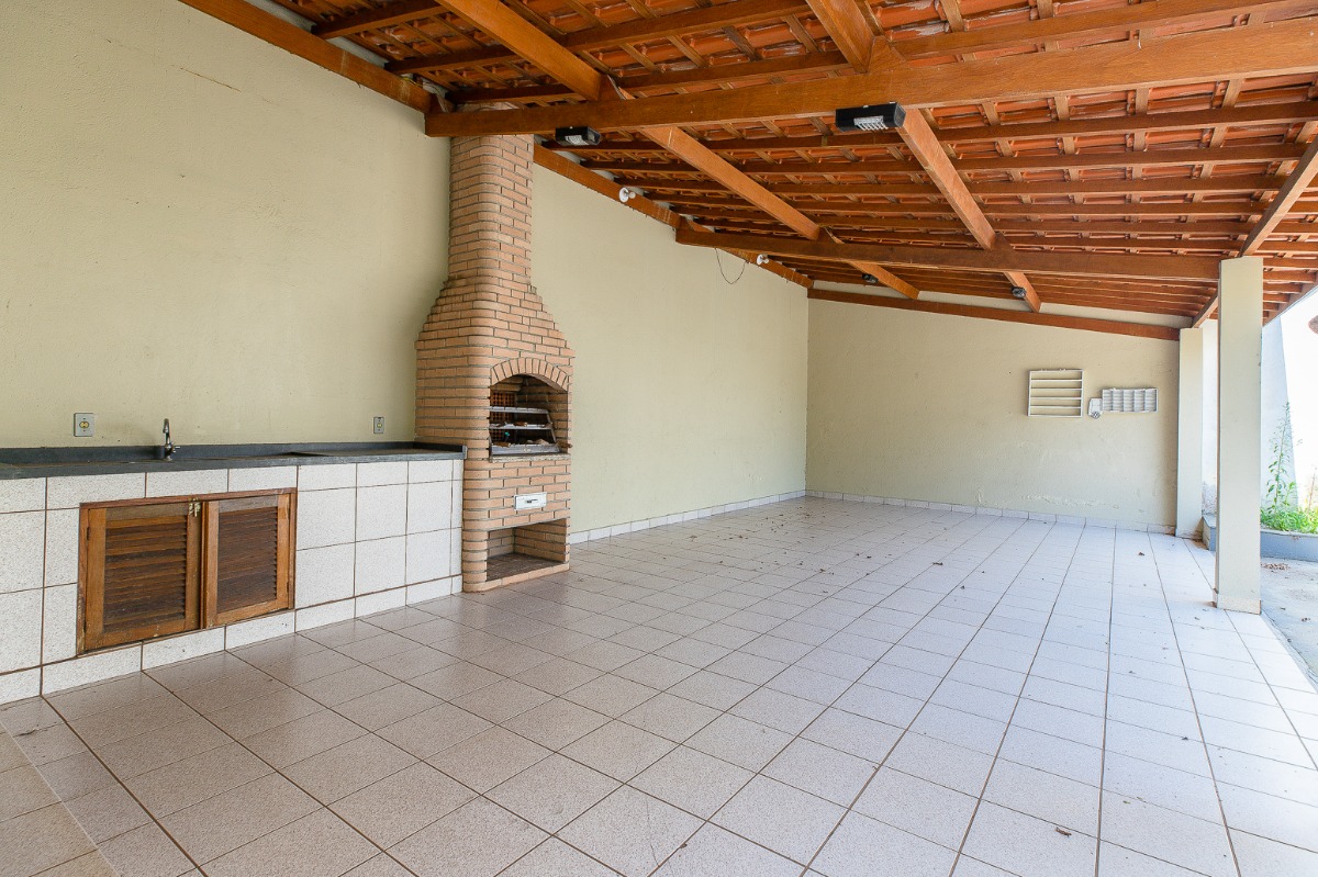 Casa à venda com 4 quartos, 332m² - Foto 15