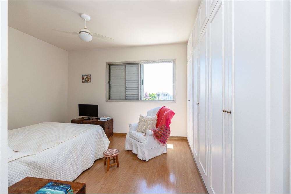 Apartamento à venda com 4 quartos, 175m² - Foto 9