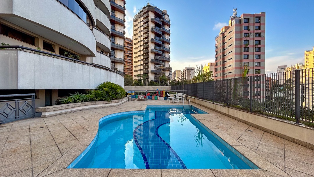 Apartamento à venda com 4 quartos, 250m² - Foto 40