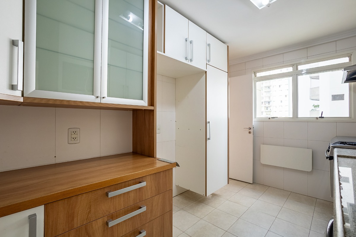 Apartamento à venda com 3 quartos, 198m² - Foto 26