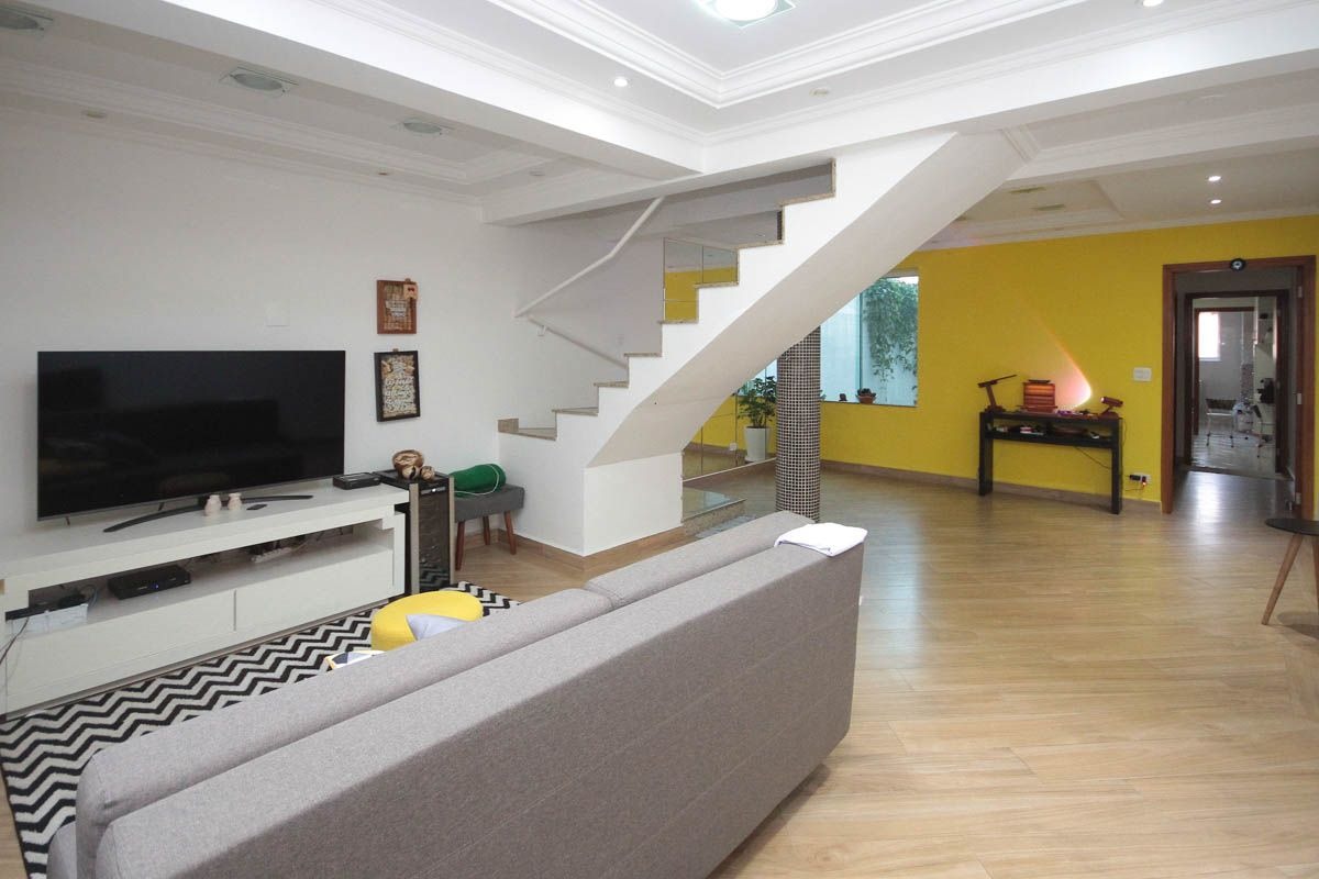 Casa à venda com 3 quartos, 270m² - Foto 1