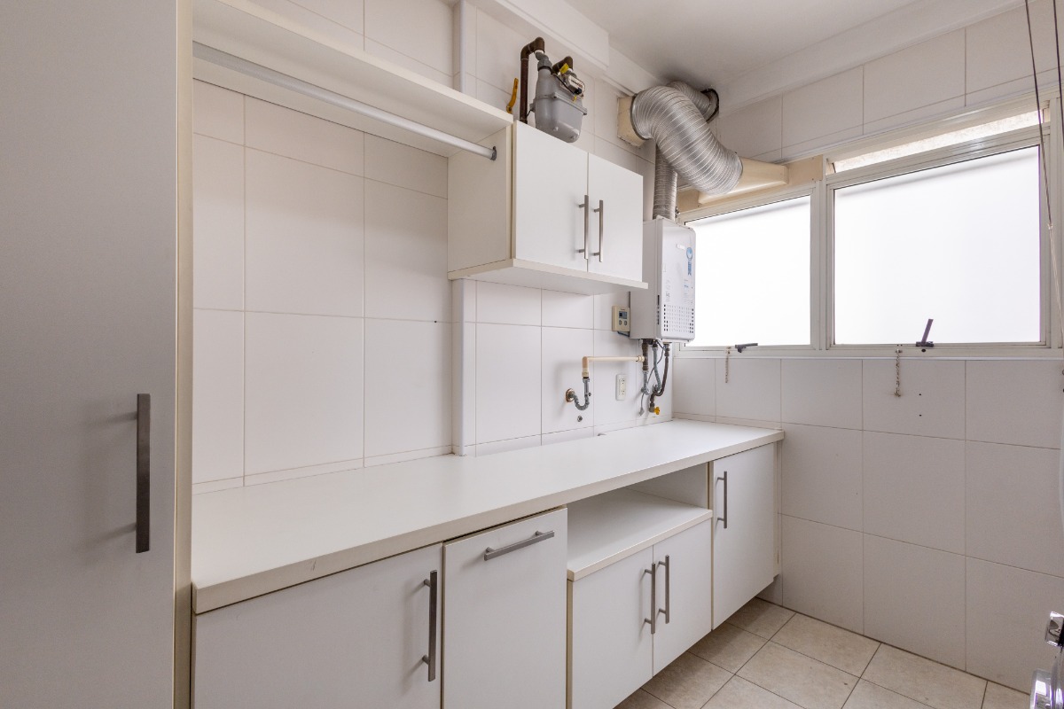 Apartamento à venda com 3 quartos, 198m² - Foto 47