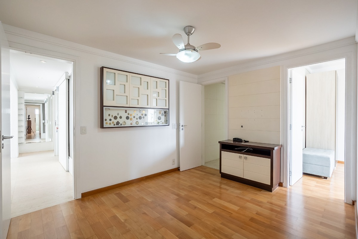 Apartamento à venda com 3 quartos, 198m² - Foto 11