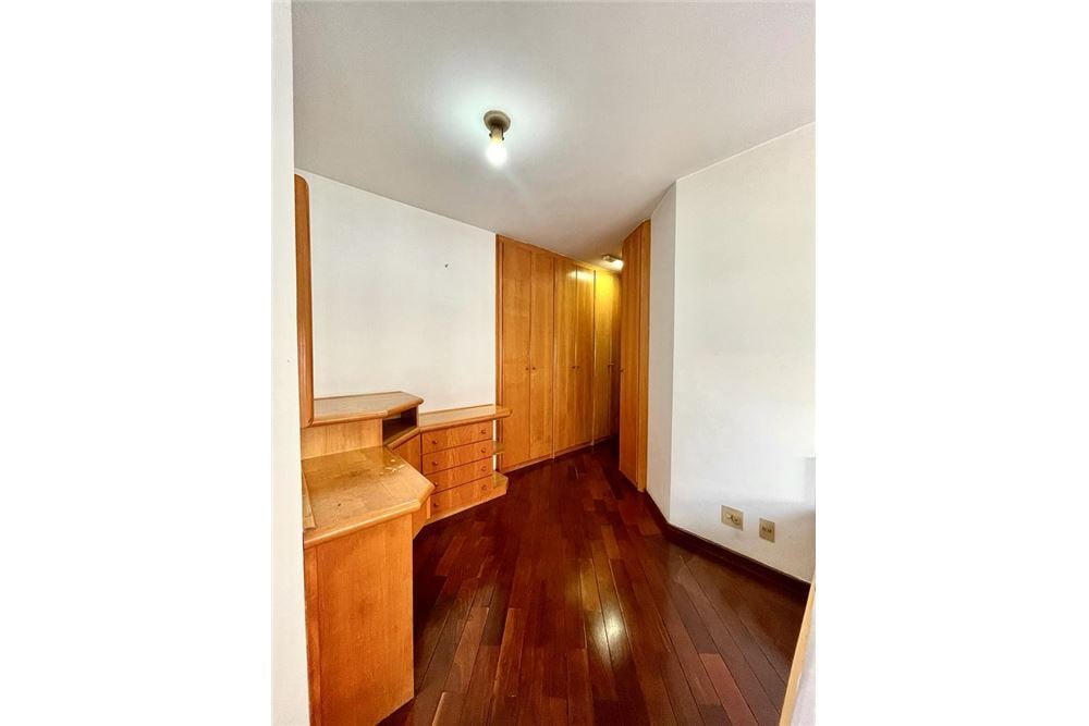 Apartamento à venda com 4 quartos, 177m² - Foto 18