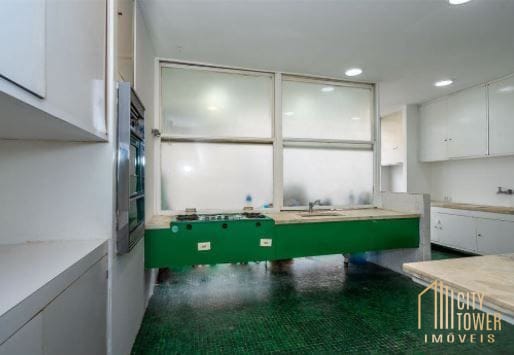 Apartamento à venda com 3 quartos, 200m² - Foto 8