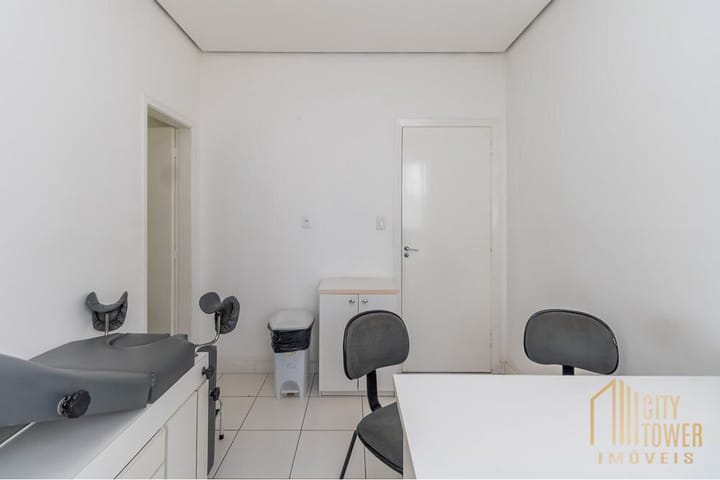 Casa à venda com 4 quartos, 176m² - Foto 11