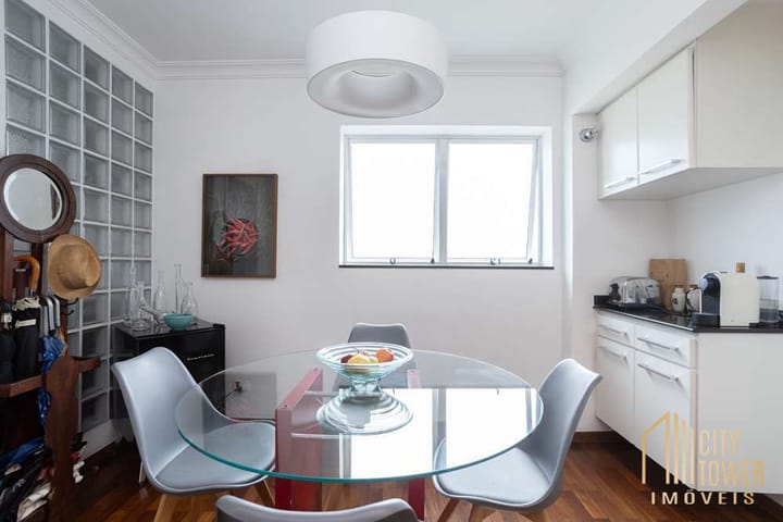 Apartamento à venda com 3 quartos, 228m² - Foto 9