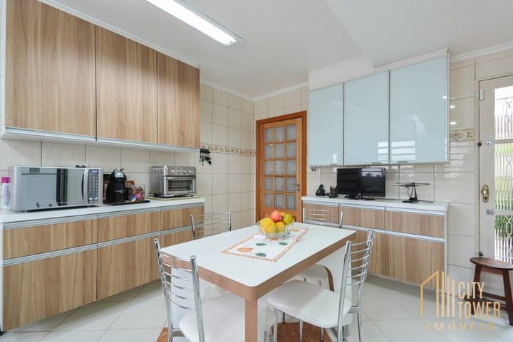 Casa à venda com 3 quartos, 244m² - Foto 42