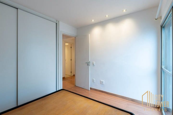 Apartamento à venda com 2 quartos, 70m² - Foto 13