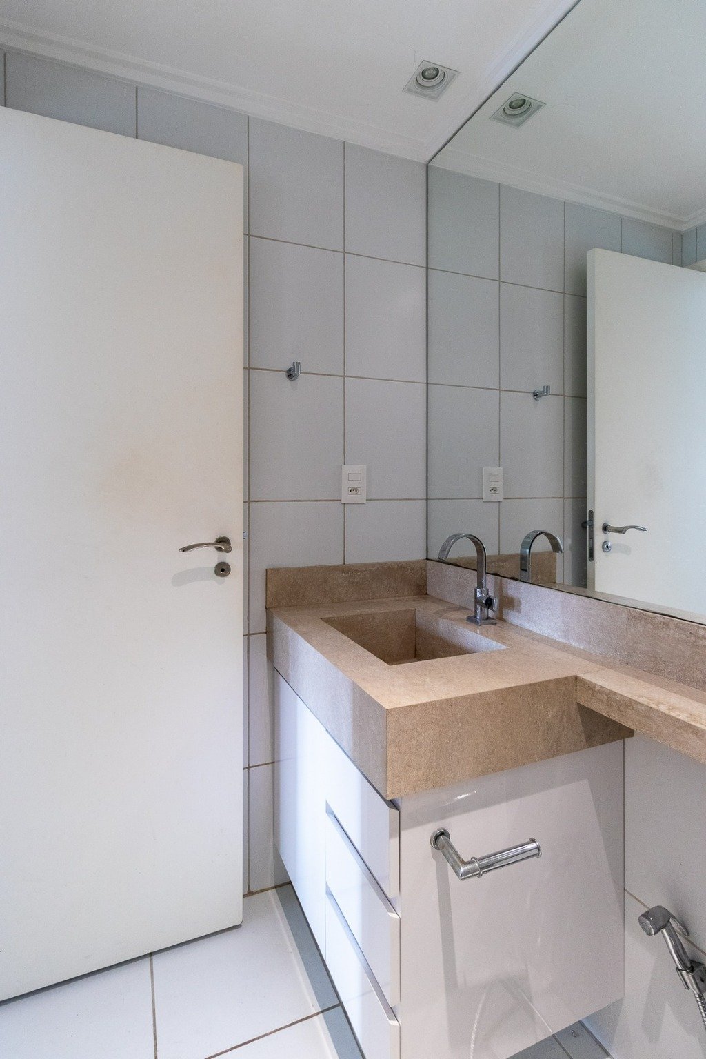 Apartamento à venda com 1 quarto, 38m² - Foto 17