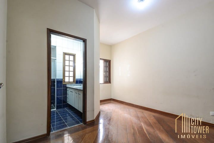 Casa à venda com 3 quartos, 280m² - Foto 10