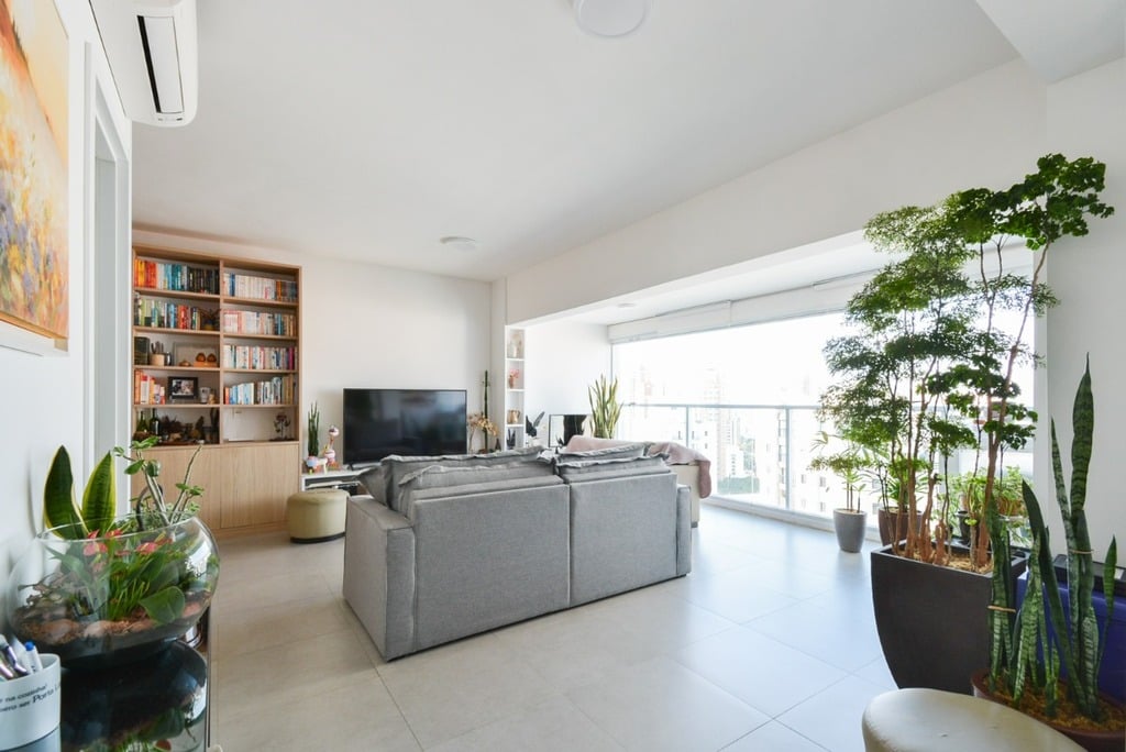 Apartamento à venda com 3 quartos, 105m² - Foto 1