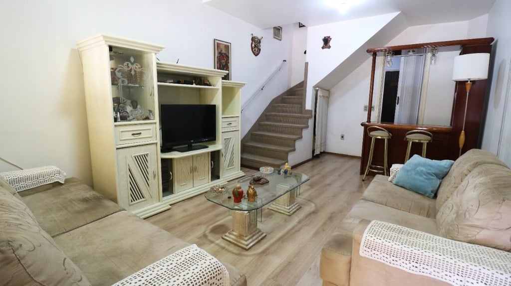 Casa à venda com 2 quartos, 86m² - Foto 1