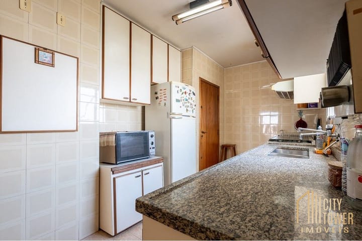 Apartamento à venda com 3 quartos, 95m² - Foto 8