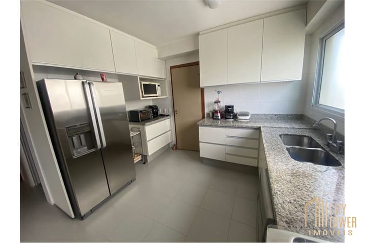 Apartamento à venda com 3 quartos, 200m² - Foto 16