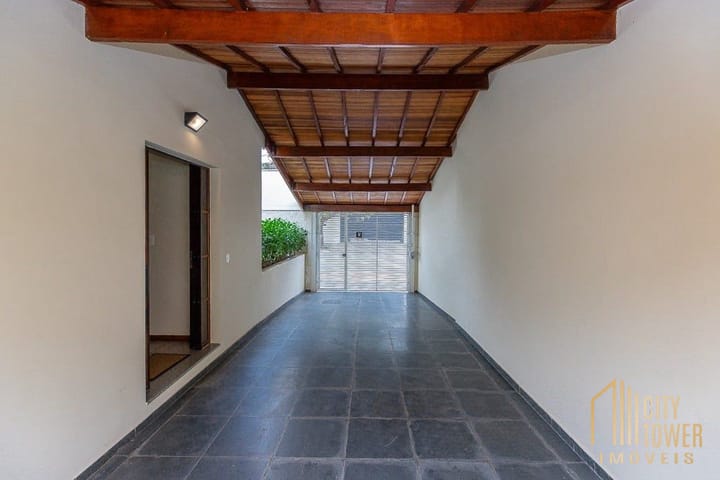 Casa à venda com 3 quartos, 220m² - Foto 6