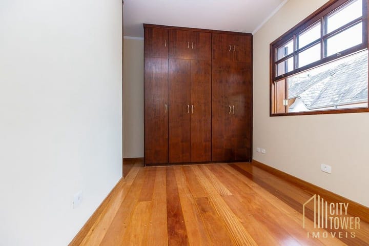 Casa à venda com 3 quartos, 220m² - Foto 8