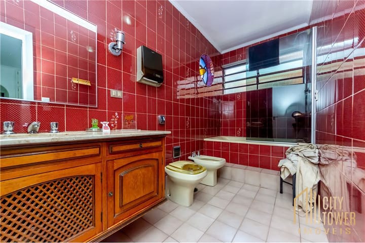 Casa à venda com 5 quartos, 185m² - Foto 14