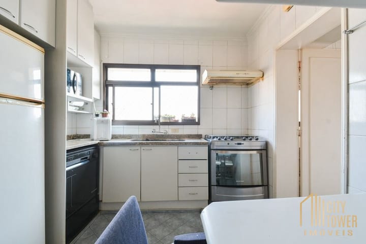 Apartamento à venda com 3 quartos, 209m² - Foto 43