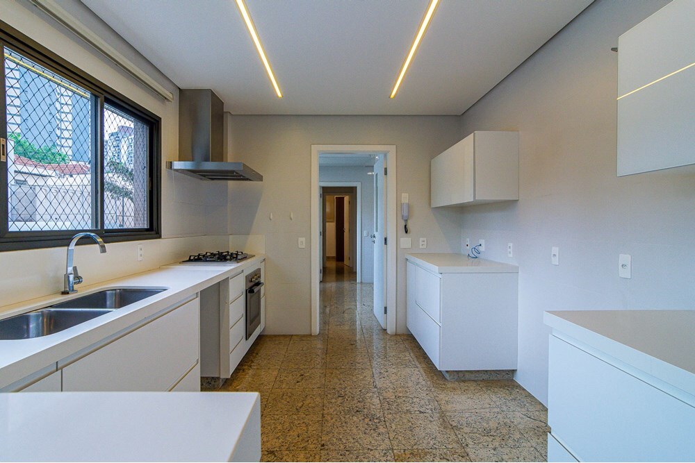 Apartamento à venda com 3 quartos, 287m² - Foto 4