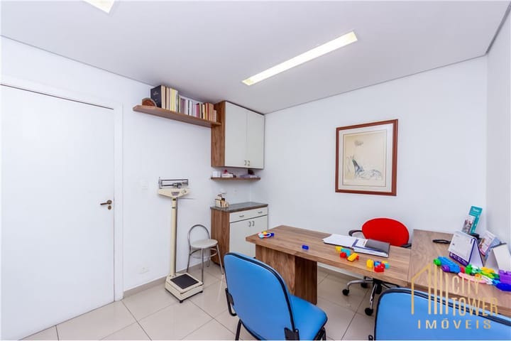 Casa à venda com 5 quartos, 185m² - Foto 10