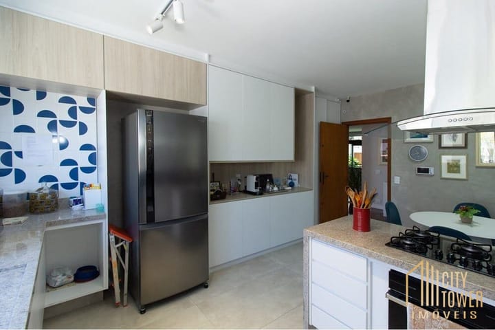 Casa à venda com 4 quartos, 314m² - Foto 43