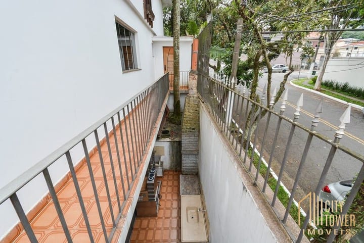 Casa à venda com 4 quartos, 331m² - Foto 18