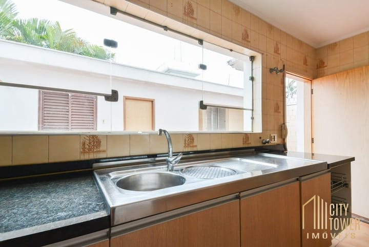 Casa à venda com 4 quartos, 331m² - Foto 58